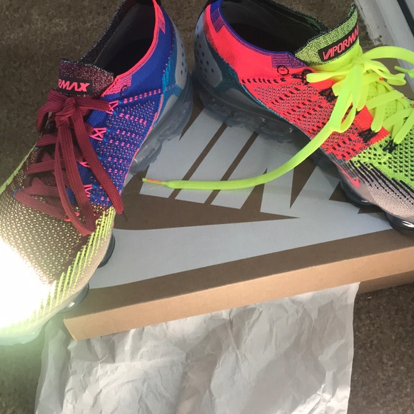 Nike Vapormax Random “What The F@&k series” - Picture 2 of 5